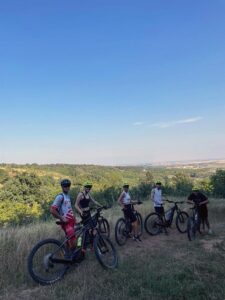 Grupna voznja elektricnih bicikala, vidikovac Grgeteg | eMTB.rs