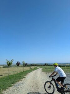 Individualna ebike voznja, ravan Srem | eMTB.rs